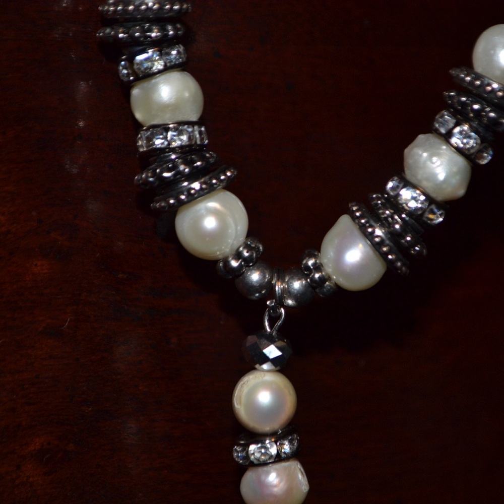 Necklace with cross & diamonds